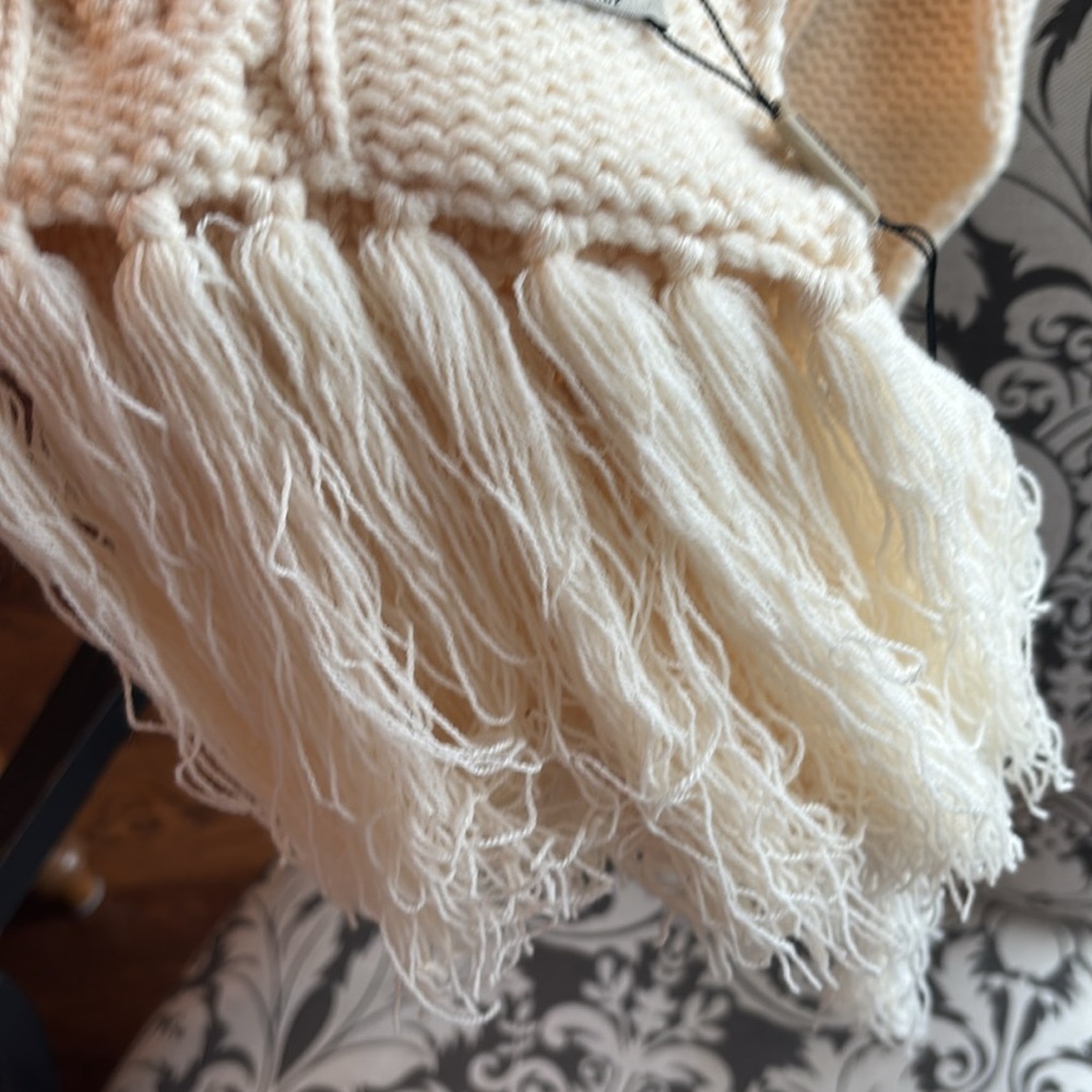 Burberry Cable knit scarf shawl wrap pockets - Picture 3 of 12